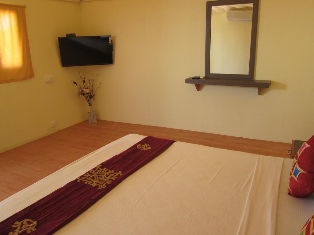 The Ashok Beach Resort Pondicherry Esterno foto