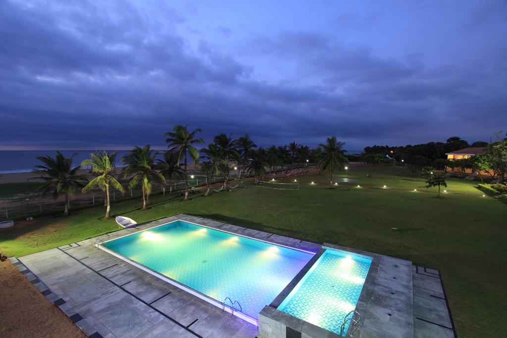 The Ashok Beach Resort Pondicherry Esterno foto